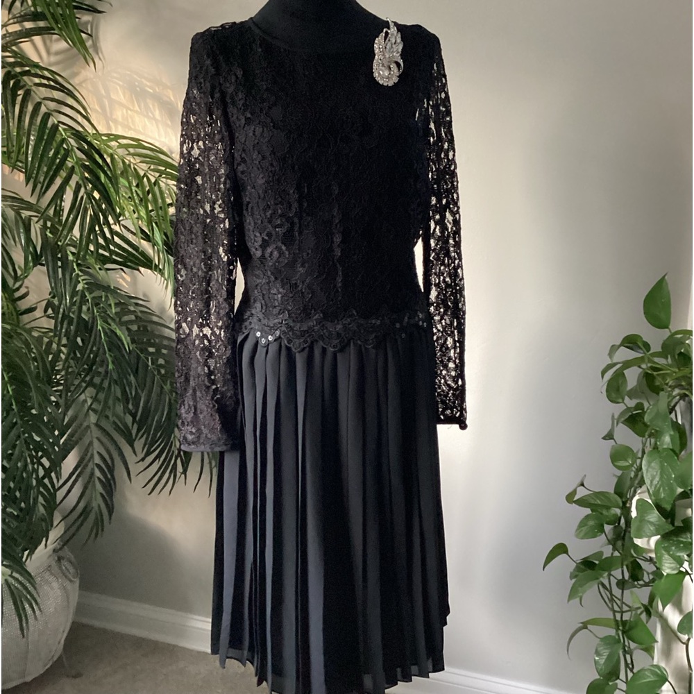 Womens black lace top dress event wear